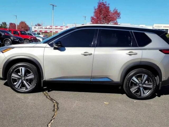 Бежевий Ніссан Rogue, об'ємом двигуна 1.5 л та пробігом 17 тис. км за 7200 $, фото 3 на Automoto.ua