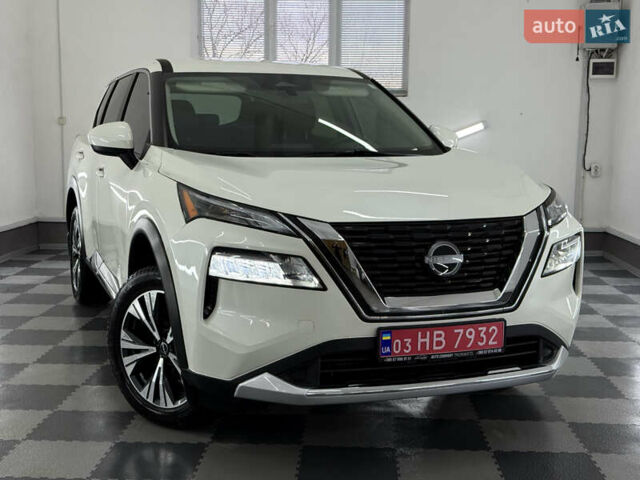 Бежевый Ниссан Rogue, объемом двигателя 1.5 л и пробегом 39 тыс. км за 21999 $, фото 1 на Automoto.ua
