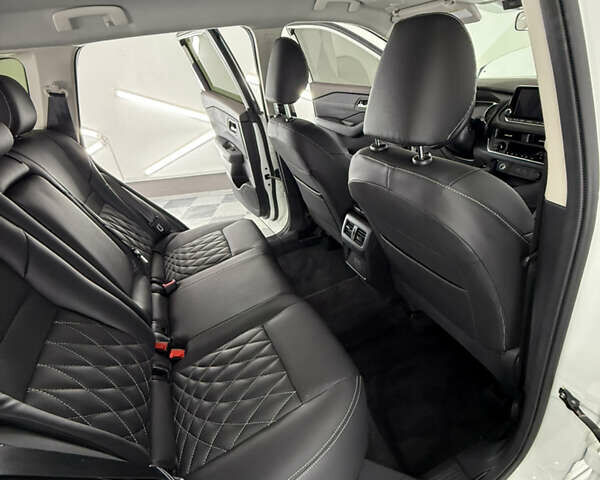 Бежевый Ниссан Rogue, объемом двигателя 1.5 л и пробегом 39 тыс. км за 21999 $, фото 72 на Automoto.ua