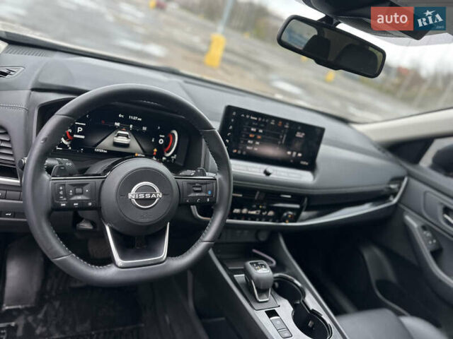 Бежевый Ниссан Rogue, объемом двигателя 1.5 л и пробегом 13 тыс. км за 29800 $, фото 6 на Automoto.ua