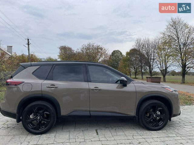 Бежевий Ніссан Rogue, об'ємом двигуна 1.5 л та пробігом 6 тис. км за 28800 $, фото 6 на Automoto.ua