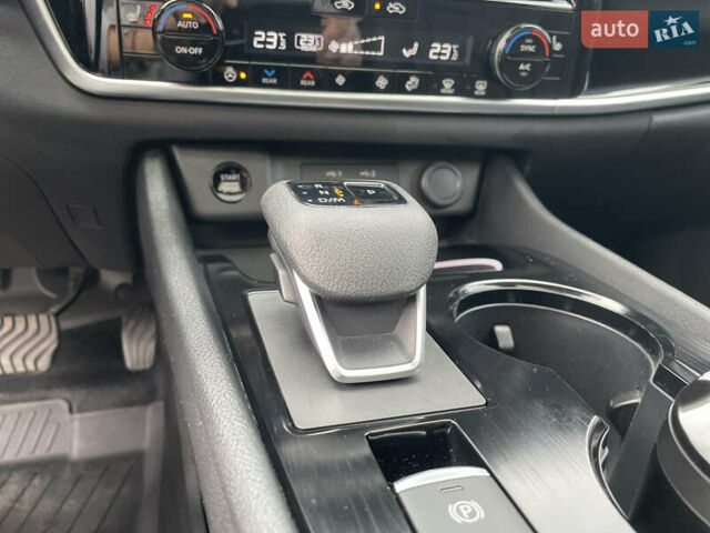 Бежевий Ніссан Rogue, об'ємом двигуна 1.5 л та пробігом 6 тис. км за 28800 $, фото 20 на Automoto.ua