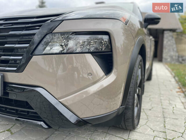 Бежевий Ніссан Rogue, об'ємом двигуна 1.5 л та пробігом 6 тис. км за 28800 $, фото 9 на Automoto.ua