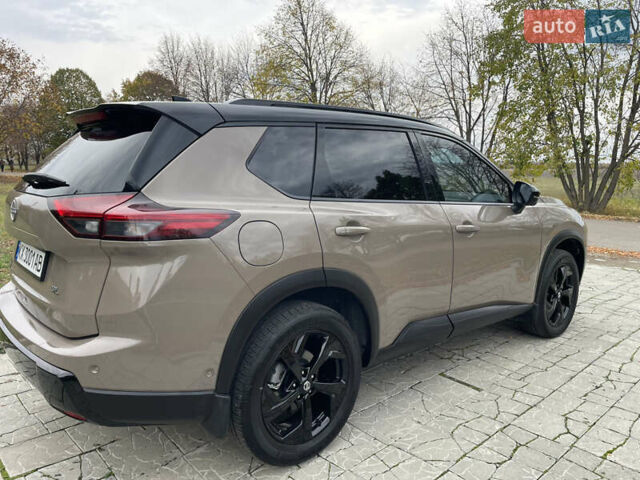 Бежевий Ніссан Rogue, об'ємом двигуна 1.5 л та пробігом 6 тис. км за 28800 $, фото 5 на Automoto.ua