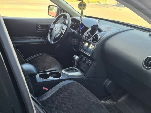 Черный Ниссан Rogue, объемом двигателя 2.5 л и пробегом 274 тыс. км за 8200 $, фото 5 на Automoto.ua