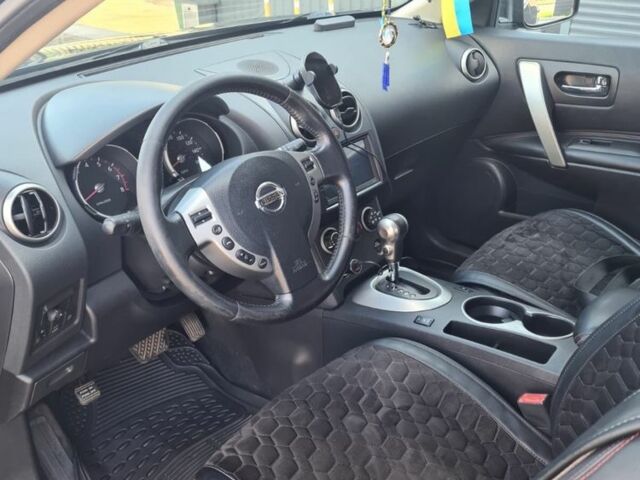 Черный Ниссан Rogue, объемом двигателя 2.5 л и пробегом 274 тыс. км за 8200 $, фото 7 на Automoto.ua