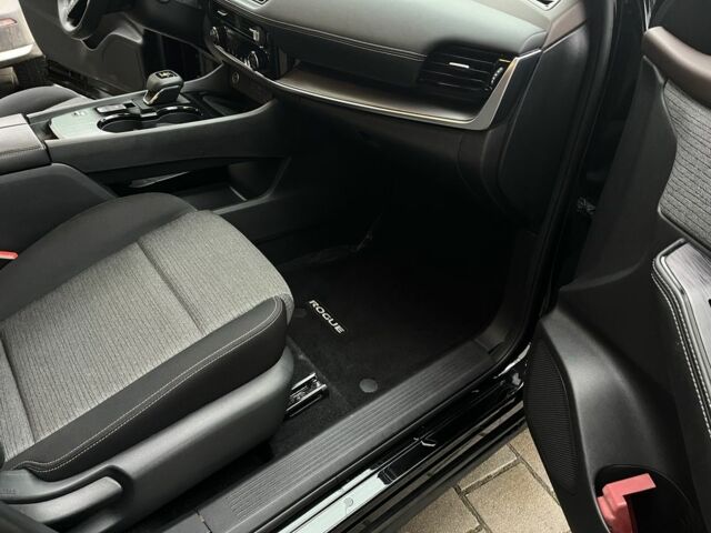 Чорний Ніссан Rogue, об'ємом двигуна 2.5 л та пробігом 70 тис. км за 20450 $, фото 20 на Automoto.ua