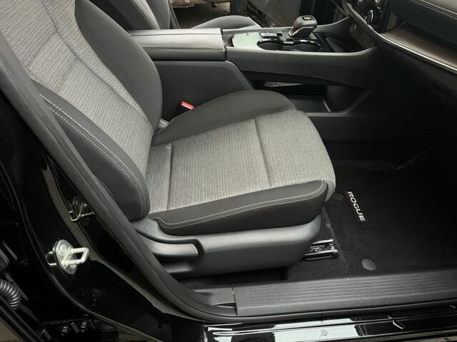 Чорний Ніссан Rogue, об'ємом двигуна 2.5 л та пробігом 70 тис. км за 20450 $, фото 16 на Automoto.ua