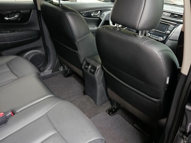 Черный Ниссан Rogue, объемом двигателя 2.5 л и пробегом 146 тыс. км за 16400 $, фото 10 на Automoto.ua