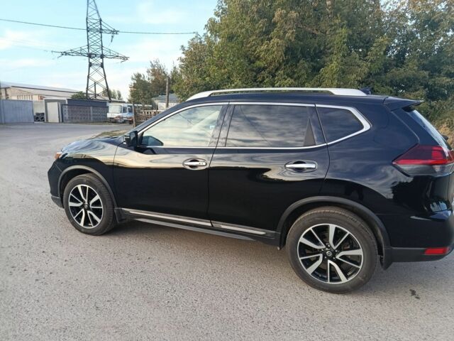 Черный Ниссан Rogue, объемом двигателя 2.5 л и пробегом 146 тыс. км за 16400 $, фото 5 на Automoto.ua