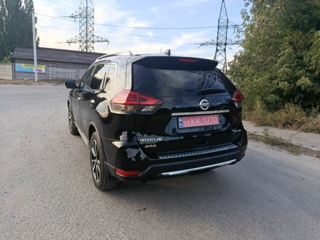 Черный Ниссан Rogue, объемом двигателя 2.5 л и пробегом 146 тыс. км за 16400 $, фото 4 на Automoto.ua