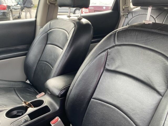 Чорний Ніссан Rogue, об'ємом двигуна 2.5 л та пробігом 221 тис. км за 9800 $, фото 3 на Automoto.ua