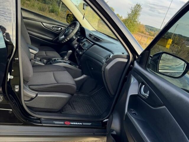 Чорний Ніссан Rogue, об'ємом двигуна 2.5 л та пробігом 156 тис. км за 15800 $, фото 14 на Automoto.ua