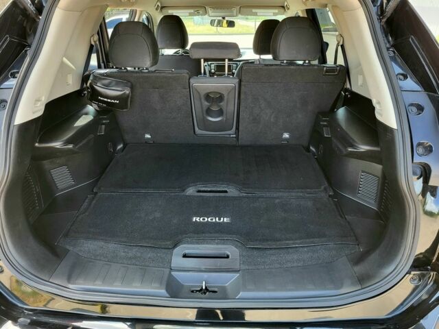 Черный Ниссан Rogue, объемом двигателя 2.5 л и пробегом 132 тыс. км за 14500 $, фото 11 на Automoto.ua