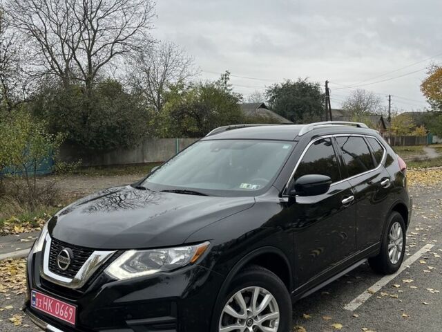 Черный Ниссан Rogue, объемом двигателя 2.5 л и пробегом 58 тыс. км за 16000 $, фото 1 на Automoto.ua