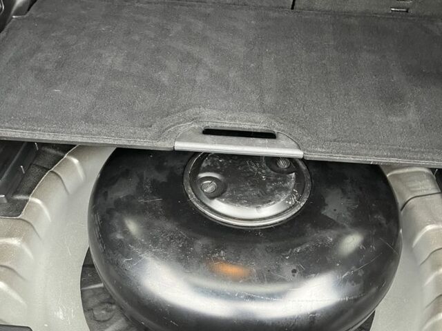 Черный Ниссан Rogue, объемом двигателя 2.5 л и пробегом 58 тыс. км за 16000 $, фото 7 на Automoto.ua