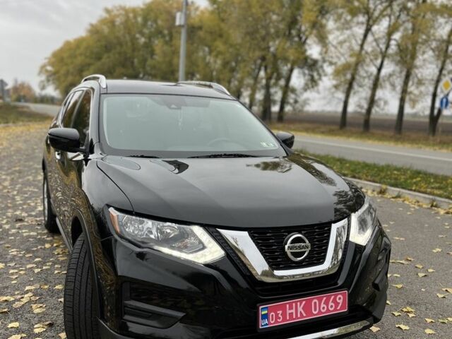 Черный Ниссан Rogue, объемом двигателя 2.5 л и пробегом 58 тыс. км за 16000 $, фото 2 на Automoto.ua