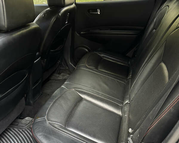 Черный Ниссан Rogue, объемом двигателя 2.5 л и пробегом 286 тыс. км за 6650 $, фото 10 на Automoto.ua