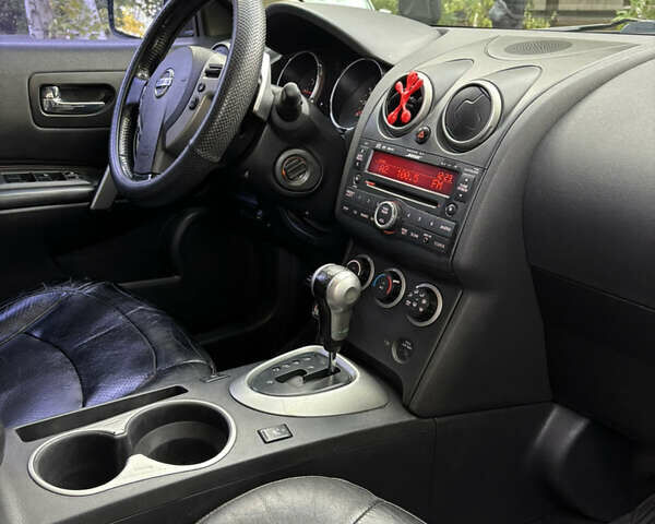 Черный Ниссан Rogue, объемом двигателя 2.5 л и пробегом 286 тыс. км за 6650 $, фото 8 на Automoto.ua