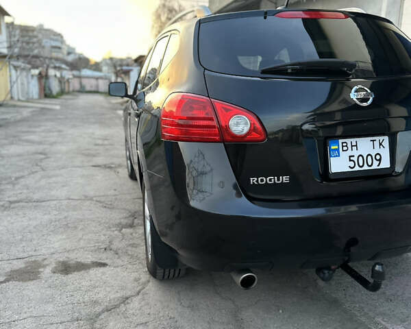 Черный Ниссан Rogue, объемом двигателя 2.49 л и пробегом 200 тыс. км за 7700 $, фото 6 на Automoto.ua