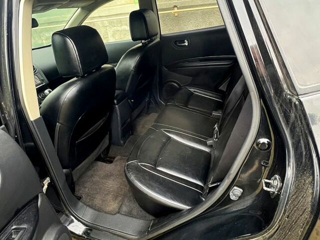 Черный Ниссан Rogue, объемом двигателя 2.5 л и пробегом 110 тыс. км за 8900 $, фото 4 на Automoto.ua