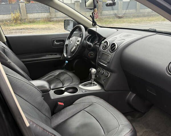 Черный Ниссан Rogue, объемом двигателя 2.49 л и пробегом 318 тыс. км за 8400 $, фото 25 на Automoto.ua