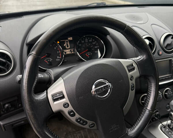 Черный Ниссан Rogue, объемом двигателя 2.49 л и пробегом 318 тыс. км за 8400 $, фото 22 на Automoto.ua