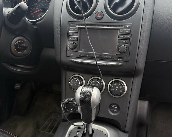 Черный Ниссан Rogue, объемом двигателя 2.49 л и пробегом 318 тыс. км за 8400 $, фото 19 на Automoto.ua