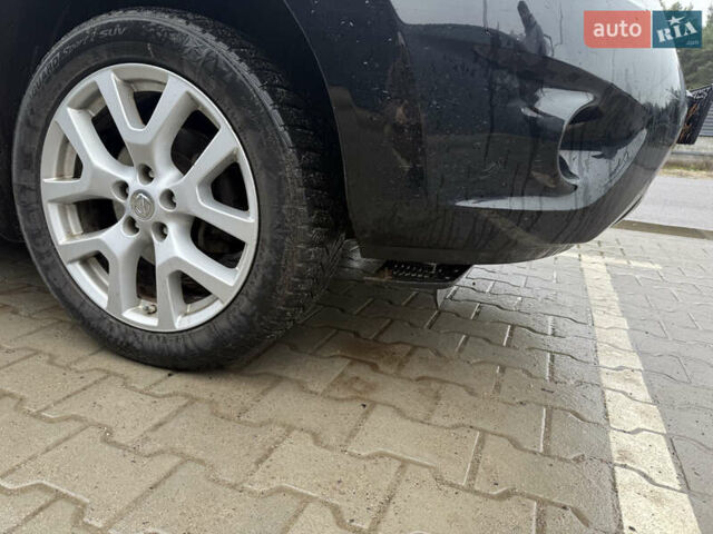 Черный Ниссан Rogue, объемом двигателя 2.49 л и пробегом 318 тыс. км за 8400 $, фото 33 на Automoto.ua