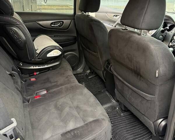 Чорний Ніссан Rogue, об'ємом двигуна 2.49 л та пробігом 255 тис. км за 10800 $, фото 7 на Automoto.ua