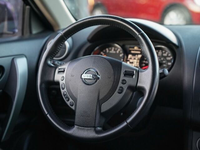 Ниссан Rogue 2013 в Черновцах на Automoto.ua Черный Ниссан Rogue, объемом двигателя 2.5 л и пробегом 212 тыс. км за 12500 $, фото 7 на Automoto.ua