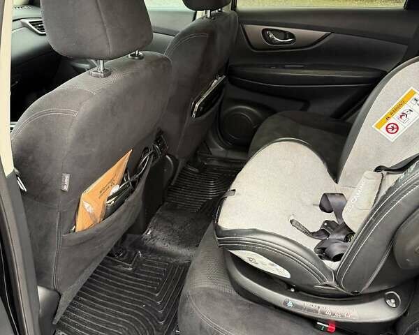 Чорний Ніссан Rogue, об'ємом двигуна 2.49 л та пробігом 255 тис. км за 10800 $, фото 5 на Automoto.ua