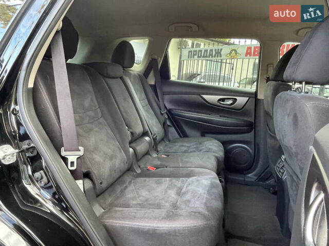 Черный Ниссан Rogue, объемом двигателя 2.49 л и пробегом 192 тыс. км за 12999 $, фото 8 на Automoto.ua