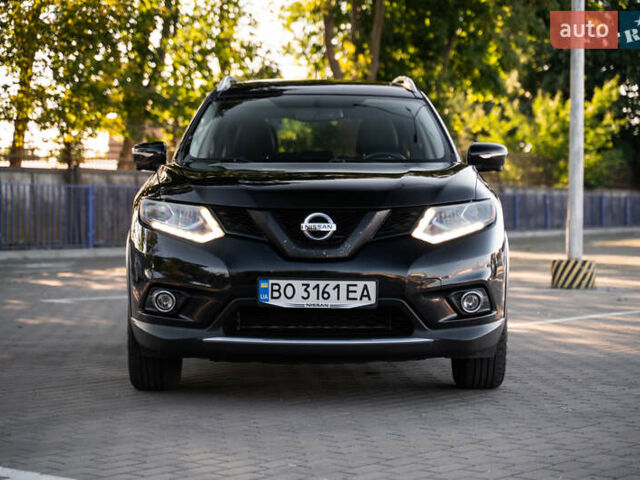 Черный Ниссан Rogue, объемом двигателя 2.5 л и пробегом 256 тыс. км за 12500 $, фото 1 на Automoto.ua