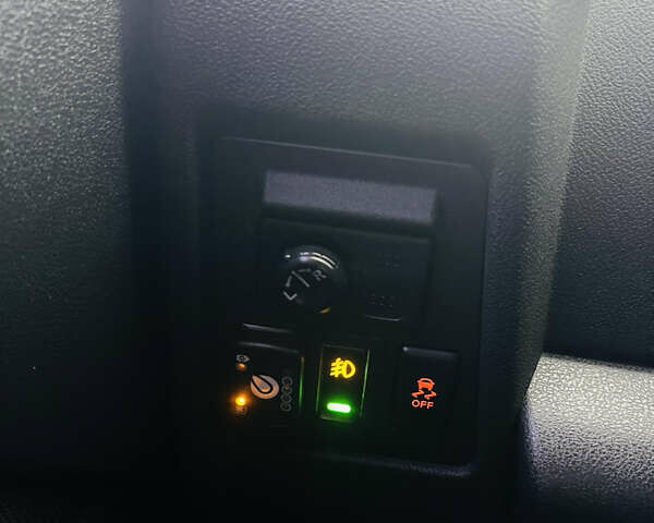 Чорний Ніссан Rogue, об'ємом двигуна 2.49 л та пробігом 215 тис. км за 9000 $, фото 7 на Automoto.ua