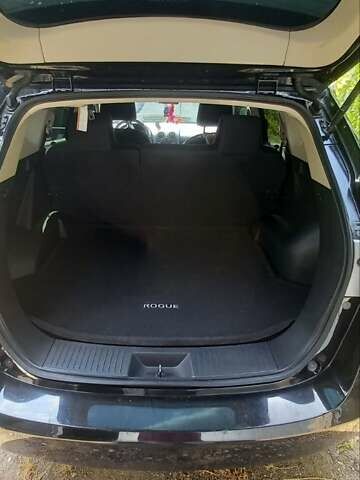 Чорний Ніссан Rogue, об'ємом двигуна 2.49 л та пробігом 152 тис. км за 10500 $, фото 12 на Automoto.ua