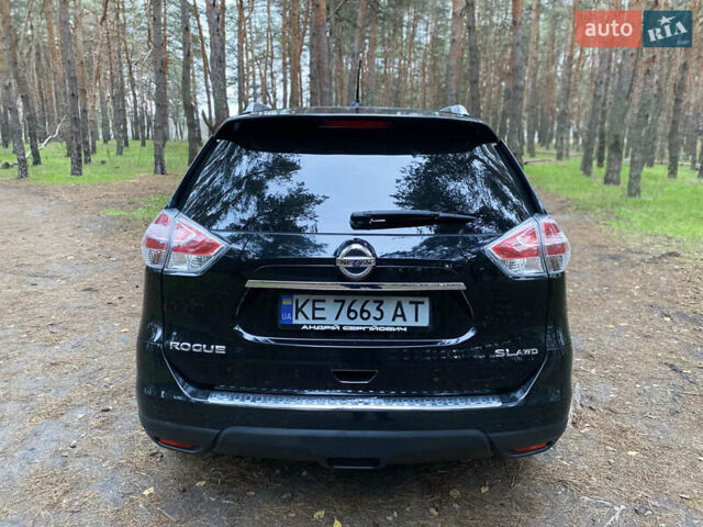 Черный Ниссан Rogue, объемом двигателя 2.5 л и пробегом 191 тыс. км за 12000 $, фото 5 на Automoto.ua