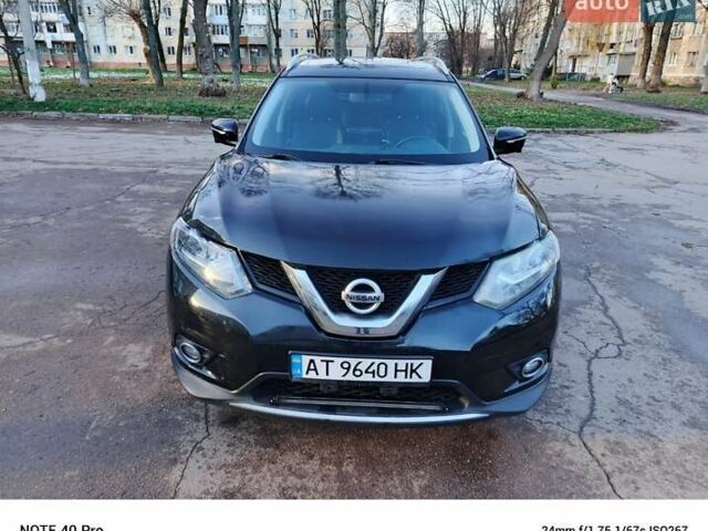 Черный Ниссан Rogue, объемом двигателя 2.49 л и пробегом 261 тыс. км за 12700 $, фото 2 на Automoto.ua