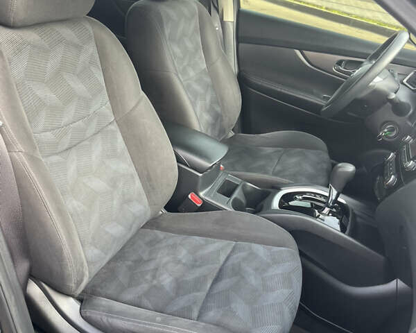 Черный Ниссан Rogue, объемом двигателя 2.5 л и пробегом 192 тыс. км за 11999 $, фото 11 на Automoto.ua