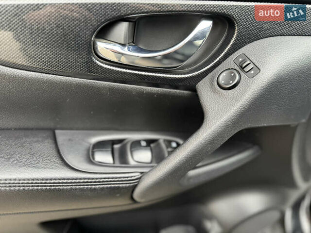 Чорний Ніссан Rogue, об'ємом двигуна 2.5 л та пробігом 127 тис. км за 13700 $, фото 10 на Automoto.ua