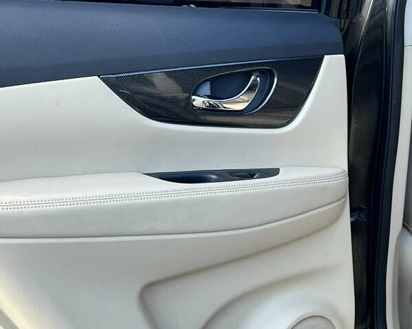 Черный Ниссан Rogue, объемом двигателя 2.49 л и пробегом 136 тыс. км за 14200 $, фото 28 на Automoto.ua