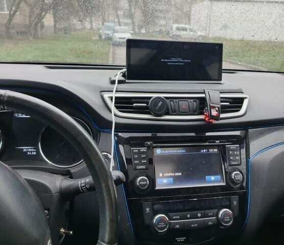 Черный Ниссан Rogue, объемом двигателя 2.49 л и пробегом 261 тыс. км за 12700 $, фото 4 на Automoto.ua