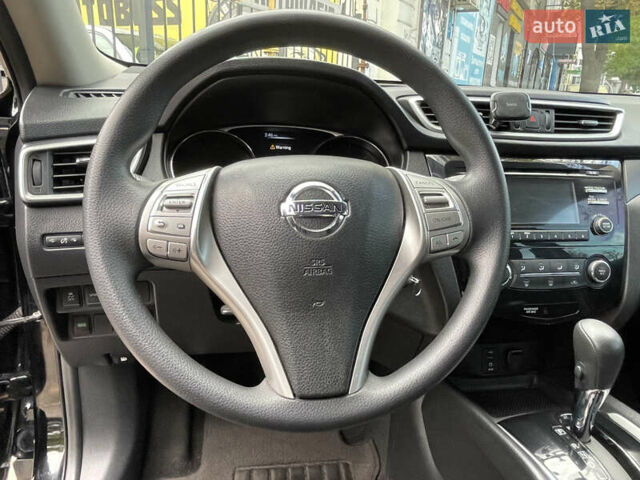 Черный Ниссан Rogue, объемом двигателя 2.49 л и пробегом 192 тыс. км за 12999 $, фото 11 на Automoto.ua