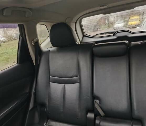 Черный Ниссан Rogue, объемом двигателя 2.49 л и пробегом 261 тыс. км за 12700 $, фото 14 на Automoto.ua