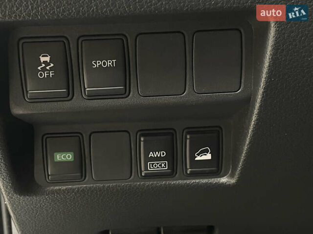 Черный Ниссан Rogue, объемом двигателя 2.49 л и пробегом 192 тыс. км за 12999 $, фото 16 на Automoto.ua