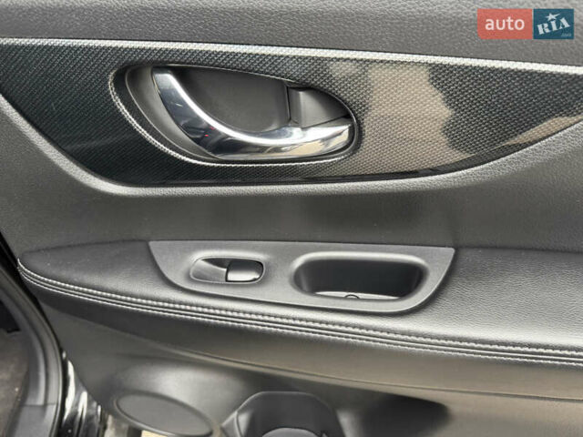 Чорний Ніссан Rogue, об'ємом двигуна 2.5 л та пробігом 127 тис. км за 13700 $, фото 22 на Automoto.ua