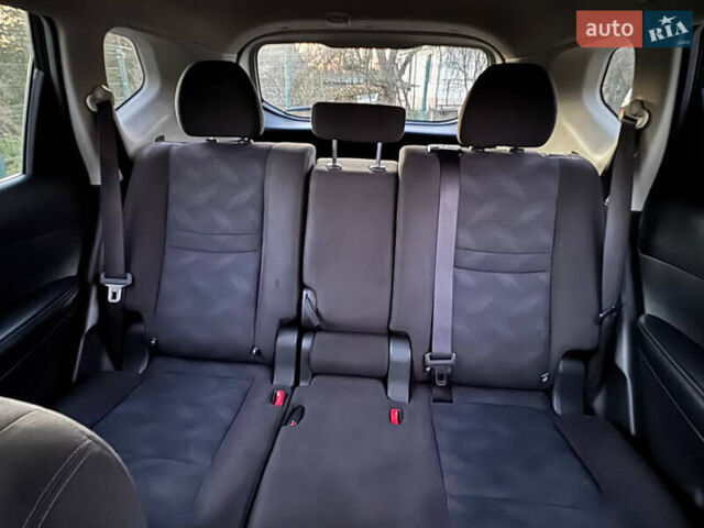 Чорний Ніссан Rogue, об'ємом двигуна 2.5 л та пробігом 150 тис. км за 11250 $, фото 41 на Automoto.ua
