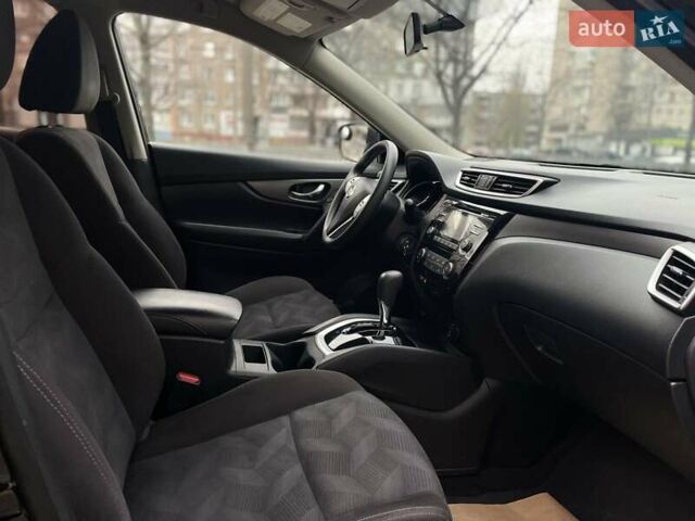 Черный Ниссан Rogue, объемом двигателя 2.5 л и пробегом 145 тыс. км за 11900 $, фото 18 на Automoto.ua