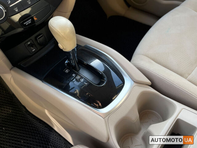 Черный Ниссан Rogue, объемом двигателя 2.5 л и пробегом 164 тыс. км за 12300 $, фото 22 на Automoto.ua