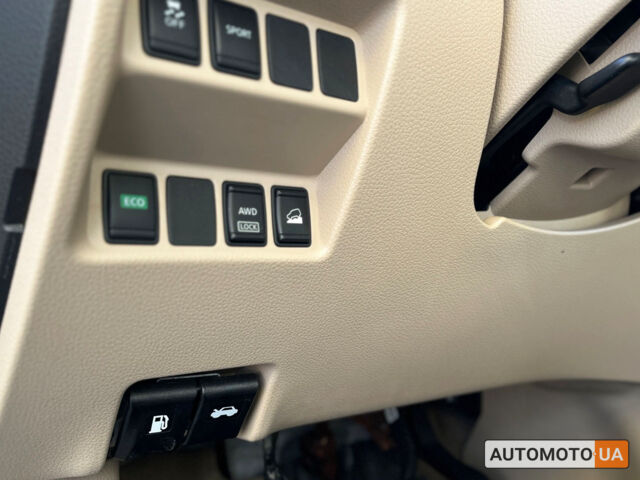 Черный Ниссан Rogue, объемом двигателя 2.5 л и пробегом 164 тыс. км за 12300 $, фото 14 на Automoto.ua